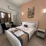 Royal Goddess Guest House, Walled