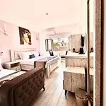 Royal Goddess Guest House, Walled 4*