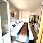 Royal Goddess Guest House, Walled לינה וארוחת בוקר