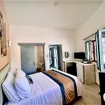 Royal Goddess Guest House, Walled לינה וארוחת בוקר פמגוסטה