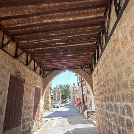 Royal Goddess Guest House, Walled