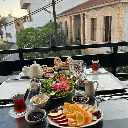 Bed and breakfast Royal Goddess Guest House, Walled 4*