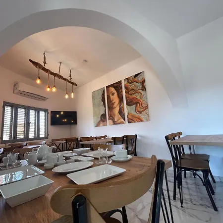 Royal Goddess Guest House, Walled *