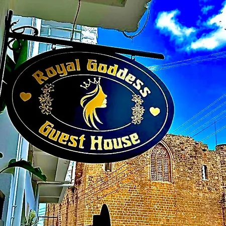 Royal Goddess Guest House, Walled Bed and Breakfast Αμμόχωστος