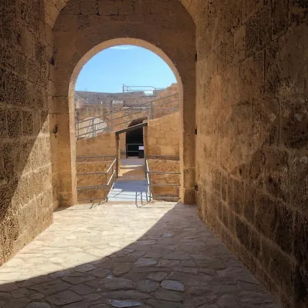 Royal Goddess Guest House, Walled 4*