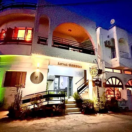 Bed and Breakfast Royal Goddess Guest House, Walled Αμμόχωστος