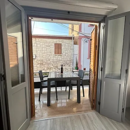 Royal Goddess Guest House, Walled Bed and breakfast 4*