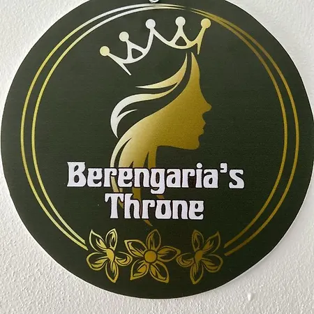 Royal Goddess Guest House, Walled Bed and Breakfast 4*