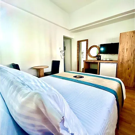 Royal Goddess Guest House, Walled Bed & Breakfast