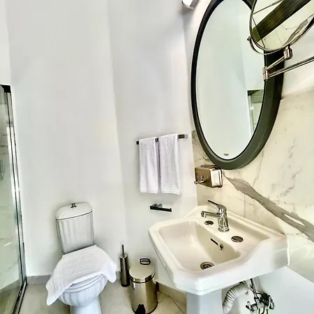 Bed & Breakfast Royal Goddess Guest House, Walled