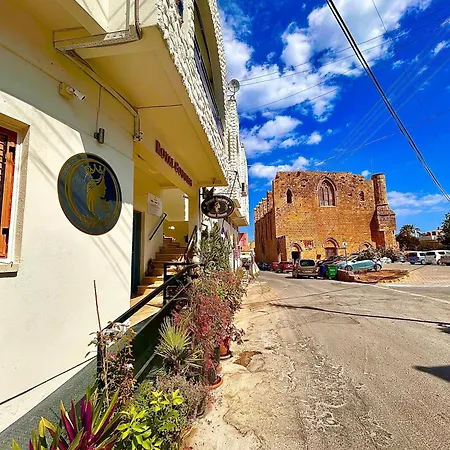 Royal Goddess Guest House, Walled *