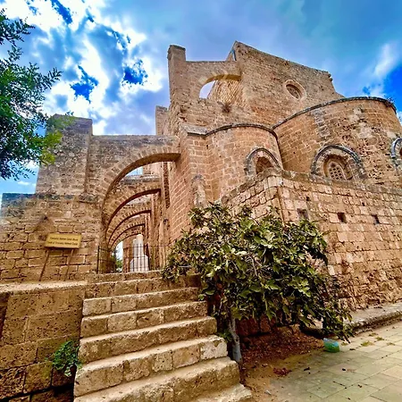 Royal Goddess Guest House, Walled Bed & Breakfast Famagusta (Northern Cyprus)