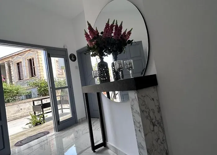 B&B Royal Goddess Guest House, Walled 4*