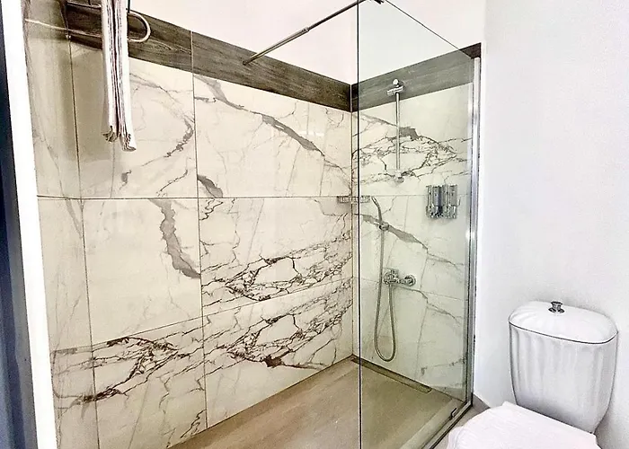 Royal Goddess Guest House, Walled