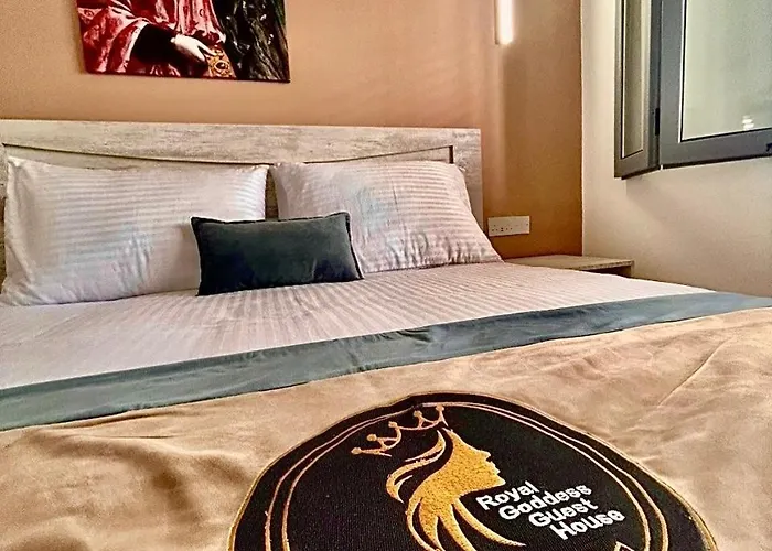 B&B Royal Goddess Guest House, Walled