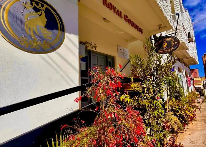 Royal Goddess Guest House, Walled Bed and breakfast