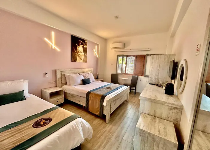 Royal Goddess Guest House, Walled B&B