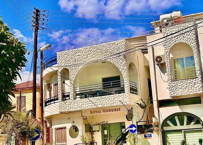 B&B Royal Goddess Guest House, Walled 4*