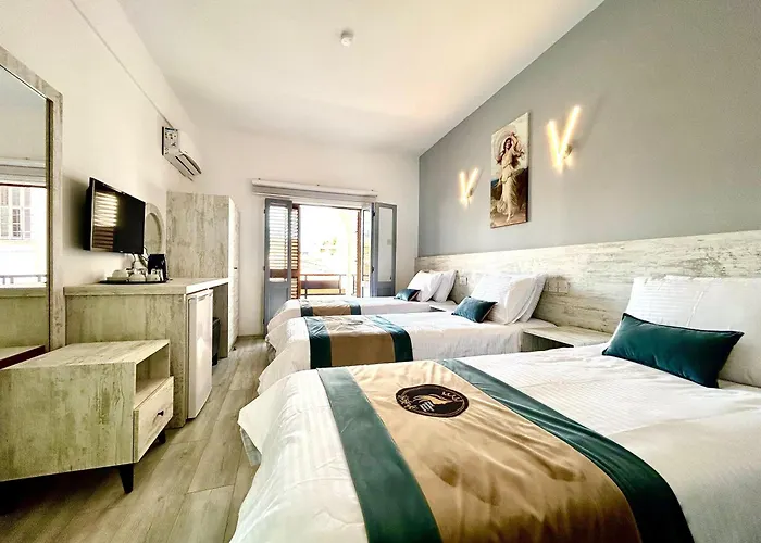 Royal Goddess Guest House, Walled